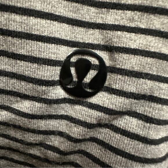 LULULEMON Awesoma Henley in Hyper Stripe Black Heathered Slate Sz. 4 - Picture 7 of 14